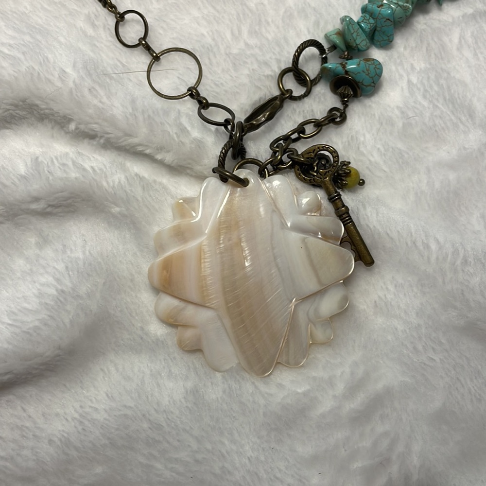 Kitsch Spring Necklace - Picture 8 of 8